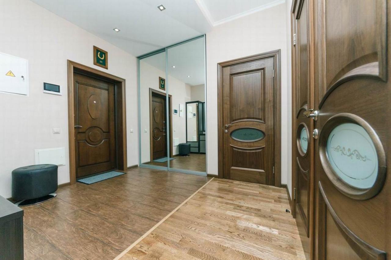 Vip New House Arena City Kiev Luaran gambar