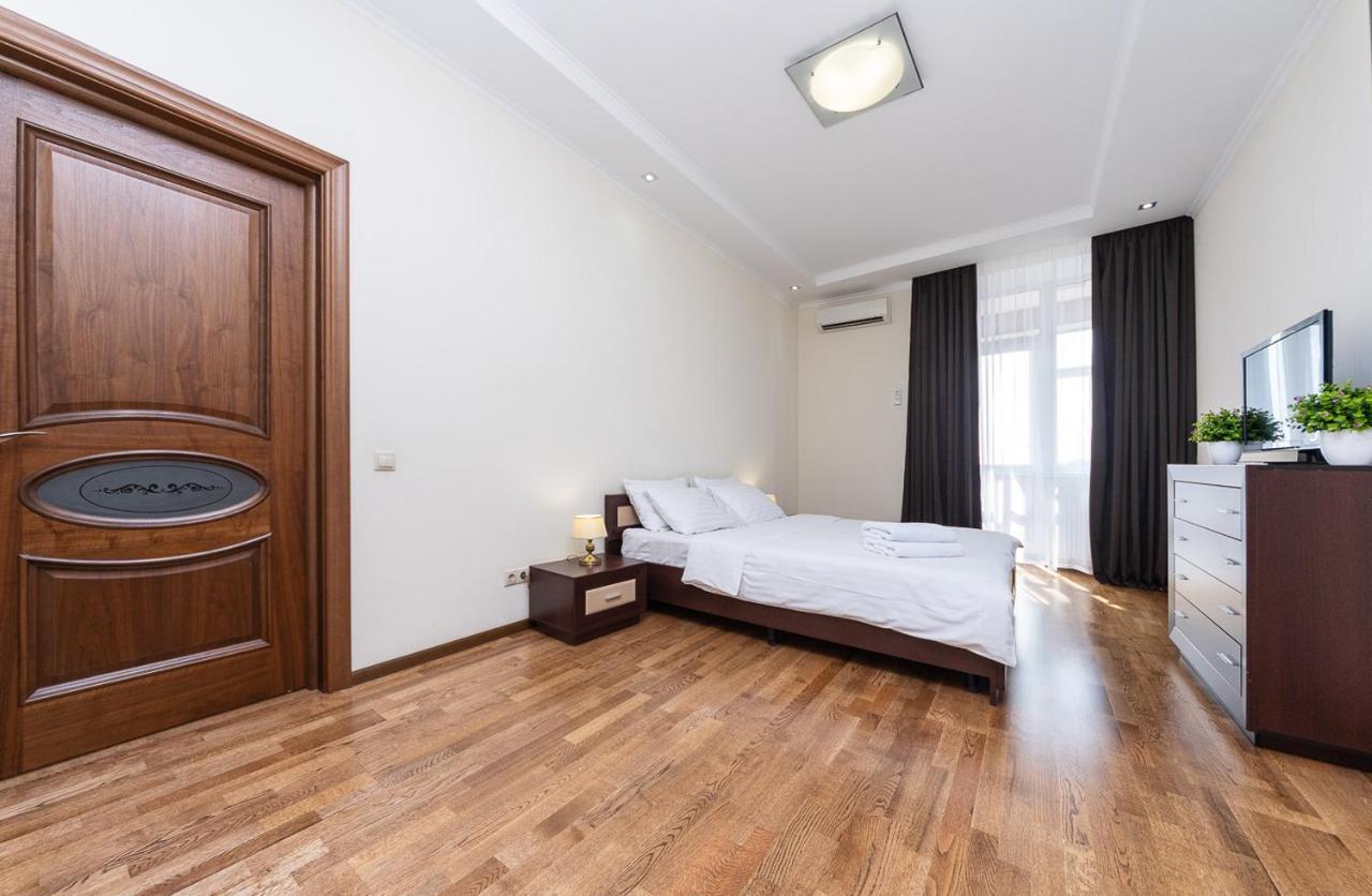 Vip New House Arena City Kiev Luaran gambar